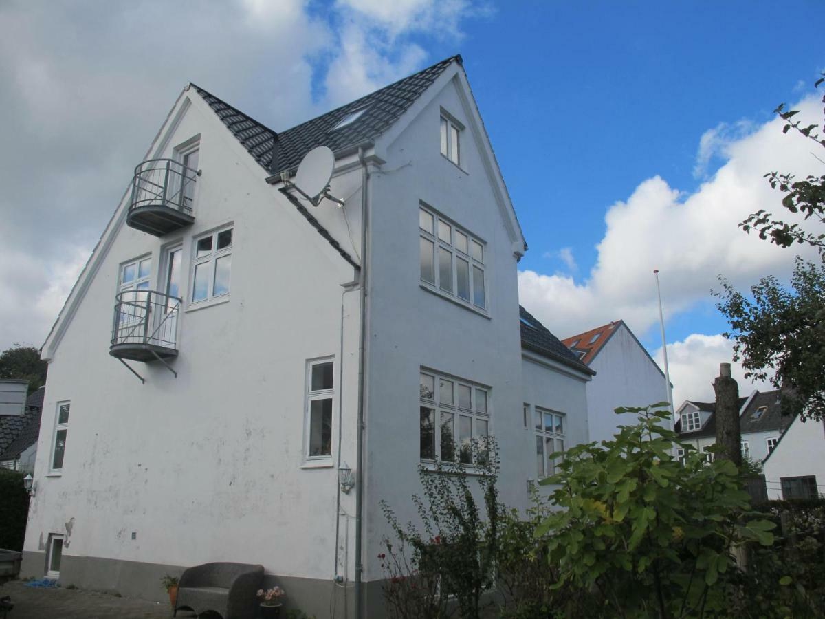 Sharon Guest house 3*